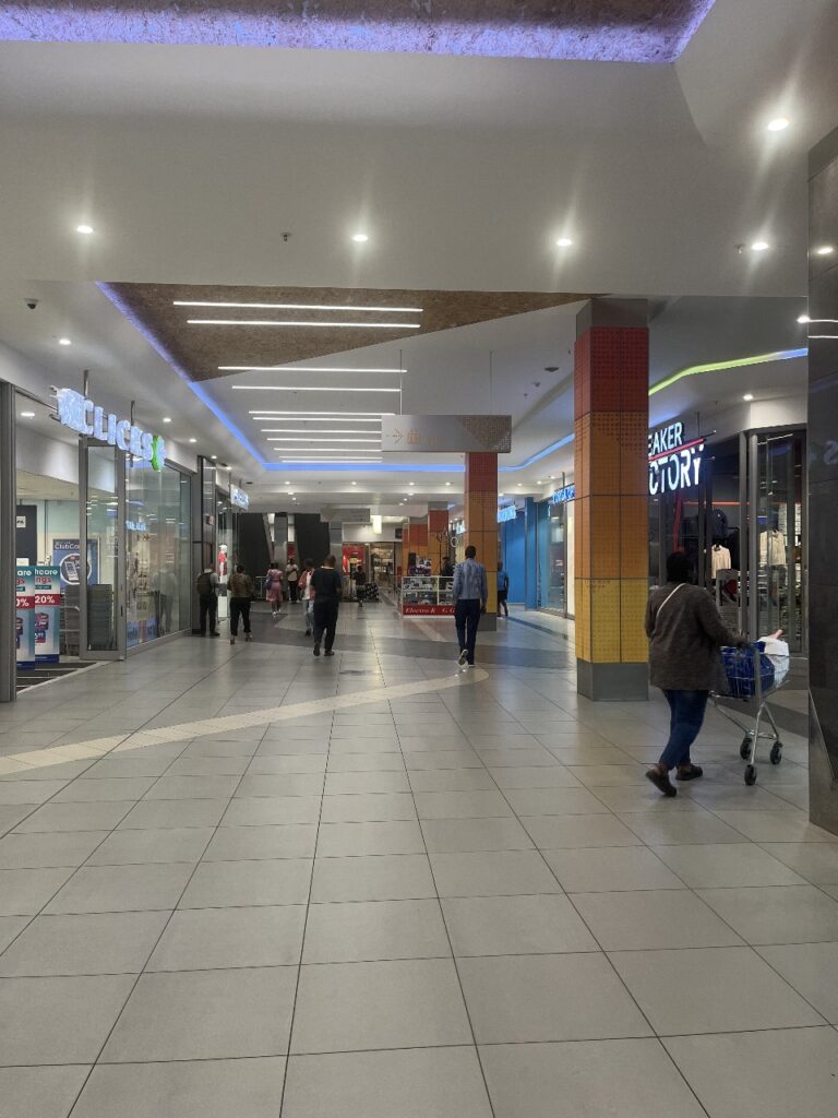 Pine Crest Mall Interior 